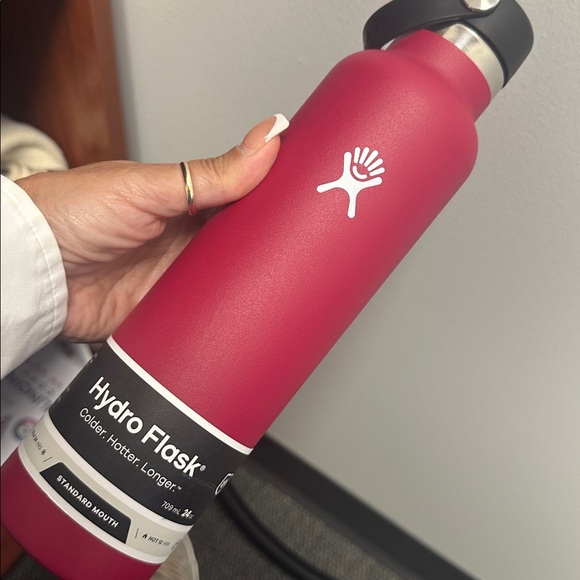 24oz Hydro Flask - Picture 1 of 3